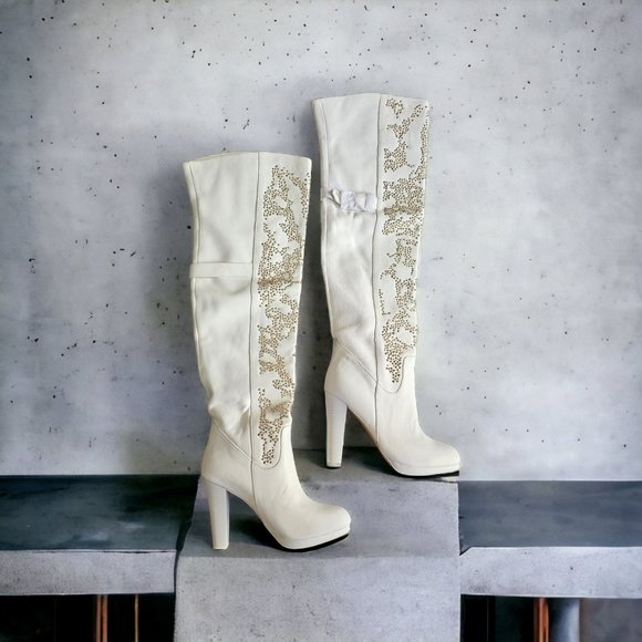 NEW Thomas Wylde Off White Over Knee Gold Studded Boots in Size 9 - Picture 1 of 4